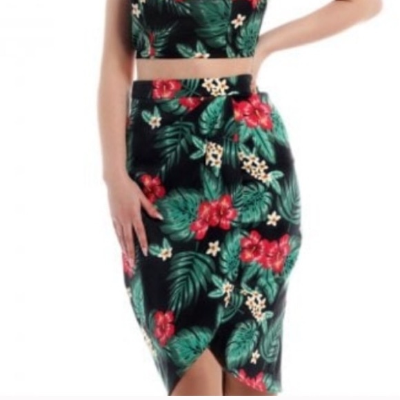 Collectif Dresses & Skirts - NWT Kala Tropical Sarong Skirt by Collectif